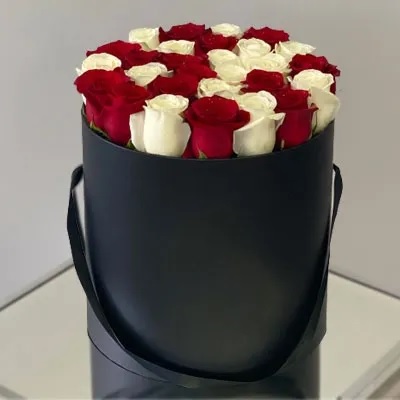 Red and White Roses Box